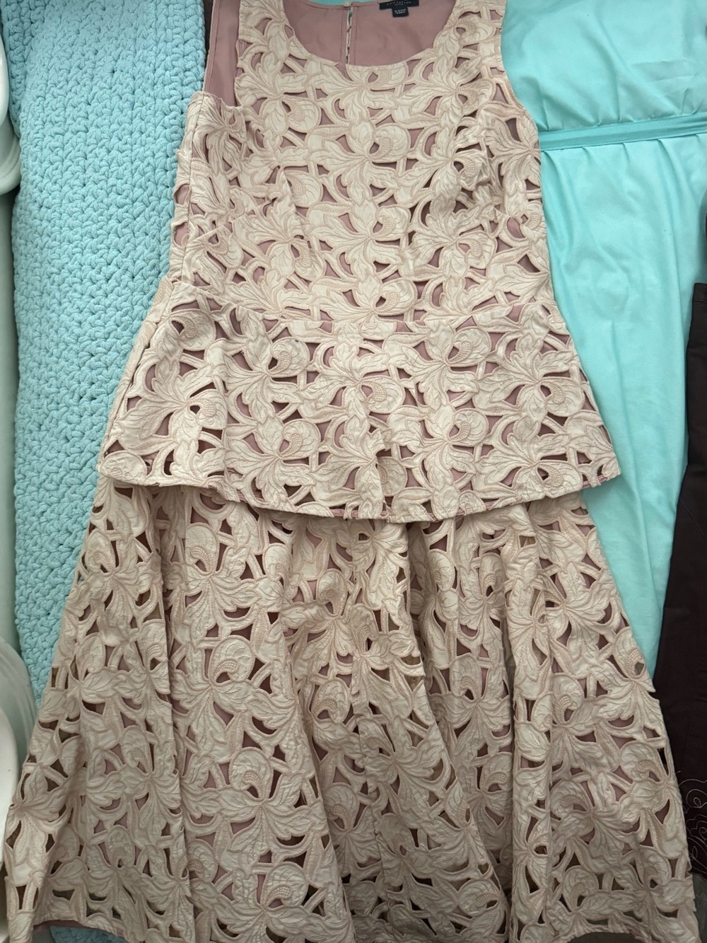 Ann Taylor - Picture 2 of 6